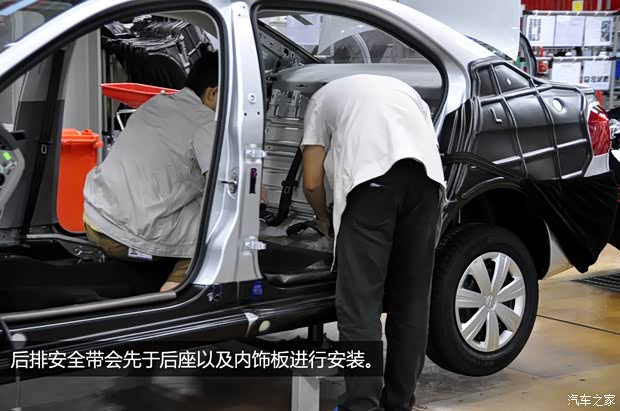 大众一汽-大众捷达2013款 1.6L 手动豪华型 大众一汽-大众捷达2013款 1.6L 手动豪华型