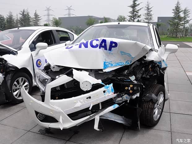 中华华晨中华中华H2302012款 1.5L AMT精英型