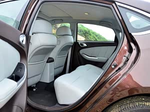 ���ǽ� 5 Sedan 2013�� 1.8T �Զ��콢��