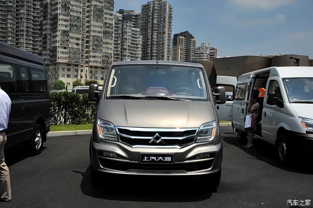 上汽大通上汽商用車上汽大通V802012款 2.5L定制版
