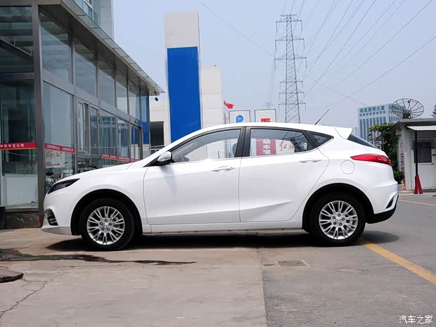 长安长安汽车致尚XT2013款 1.6L 手动致酷型 长安长安汽车致尚XT2013款 1.6L 手动致酷型