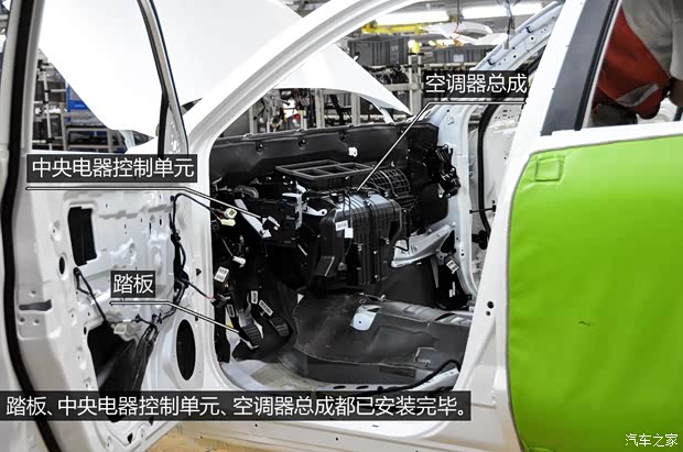 吉利全球鹰吉利汽车全球鹰GX72013款 2.0L 自动尊贵型 吉利全球鹰吉利汽车全球鹰GX72013款 2.0L 自动尊贵型