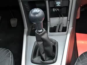 ����S1 2013�� 1.5L �ֶ��˶���