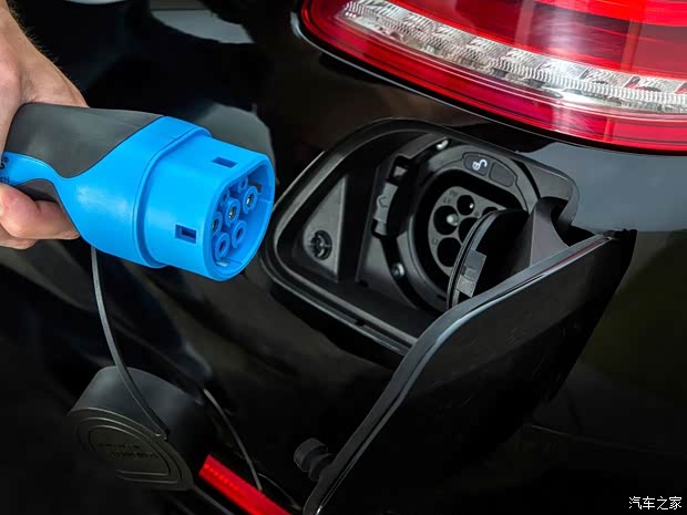 奔馳奔馳(進(jìn)口)奔馳S級(jí)2014款 S500 Plug-in Hybrid