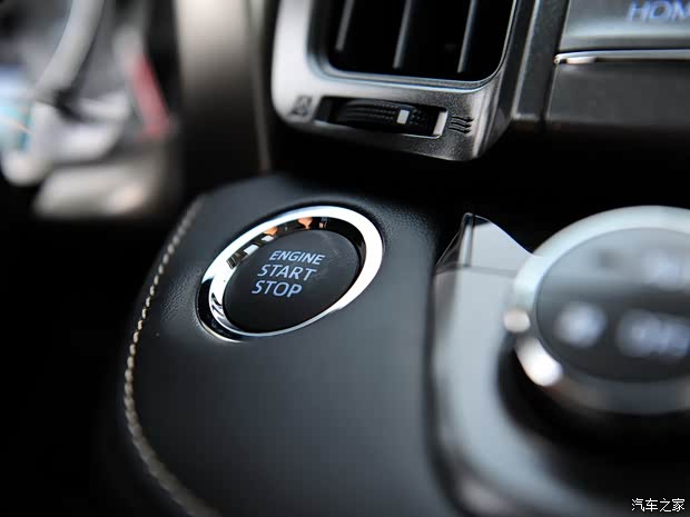 丰田一汽丰田丰田RAV42013款 2.5L 自动四驱豪华版