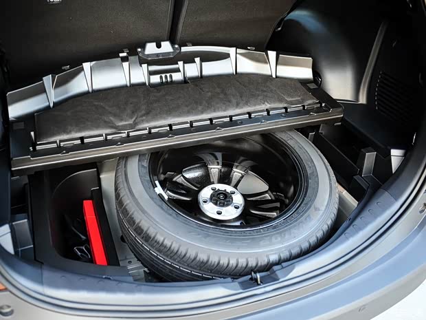 丰田一汽丰田丰田RAV42013款 2.5L 自动四驱豪华版 丰田一汽丰田丰田RAV42013款 2.5L 自动四驱豪华版