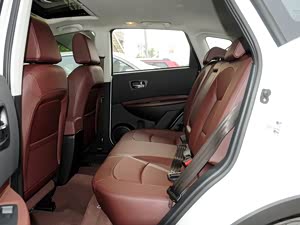 �п�2013�� 2.0XV �� CVT 2WD