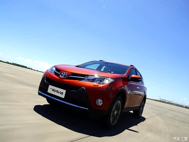 丰田一汽丰田丰田RAV42013款 2.5L 自动四驱尊贵版 丰田一汽丰田丰田RAV42013款 2.5L 自动四驱尊贵版