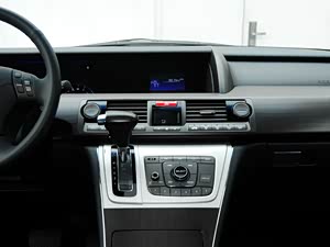������2012�� 2.4L VTi������