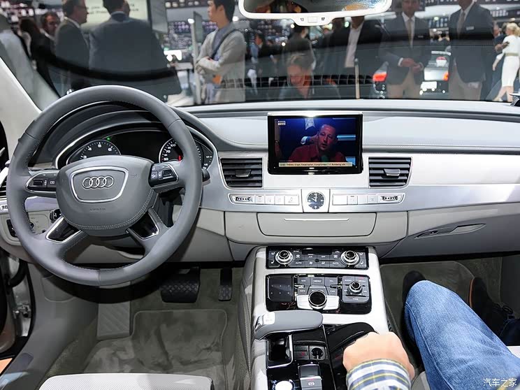 µϰµ()µA82014 A8L 4.0T quattro