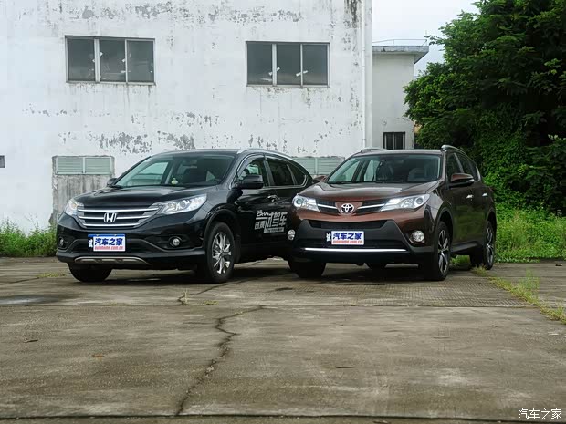 丰田一汽丰田丰田RAV42013款 2.5L 自动四驱尊贵版 丰田一汽丰田丰田RAV42013款 2.5L 自动四驱尊贵版