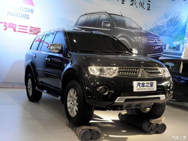 广汽三菱 帕杰罗·劲畅 2013款 3.0L 自动四驱旗舰版