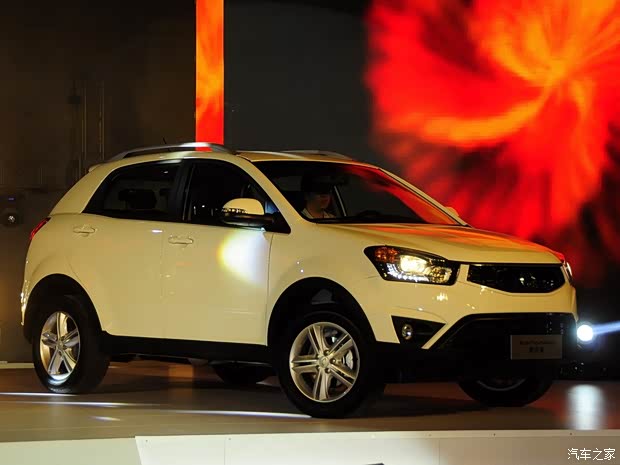 雙龍雙龍汽車柯蘭多2014款 2.0L 汽油四驅(qū)自動豪華導(dǎo)航版