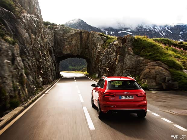 奥迪奥迪RS奥迪RS Q32014款 基本型