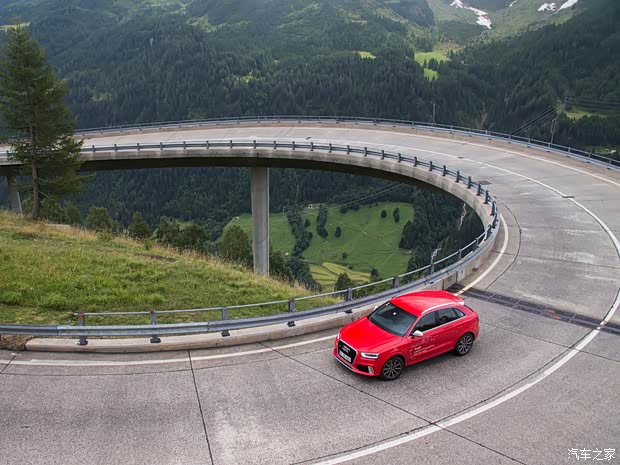 奥迪奥迪RS奥迪RS Q32014款 基本型