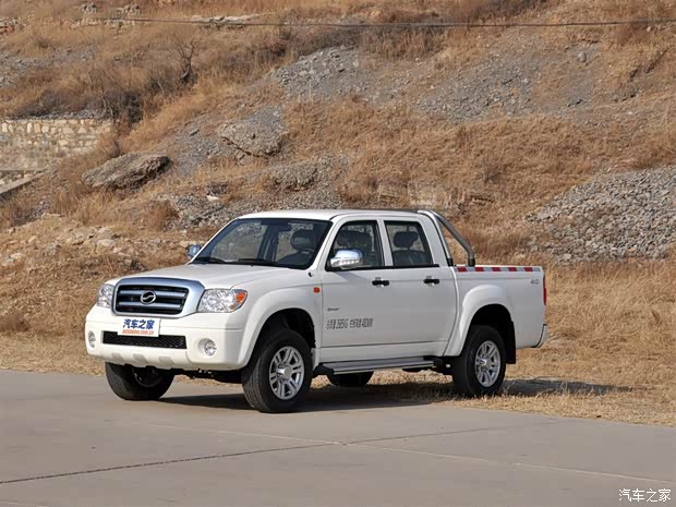 中興中興汽車威虎TUV2014款 2.5T柴油兩驅(qū)豪華型 中興中興汽車威虎TUV2014款 2.5T柴油兩驅(qū)豪華型