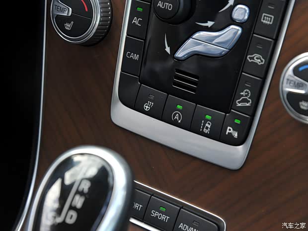 沃尔沃亚太 沃尔沃XC60 2015款 2.5T T6 AWD 智越版