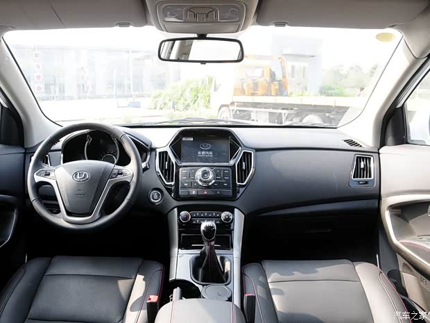 华泰汽车 新圣达菲 2015款 1.5T 自动两驱汽油豪华型