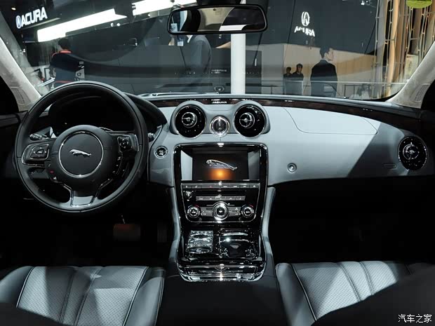 捷豹 捷豹XJ 2015款 XJL 3.0 SC 两驱剑桥限量版 捷豹 捷豹XJ 2015款 XJL 3.0 SC 两驱剑桥限量版