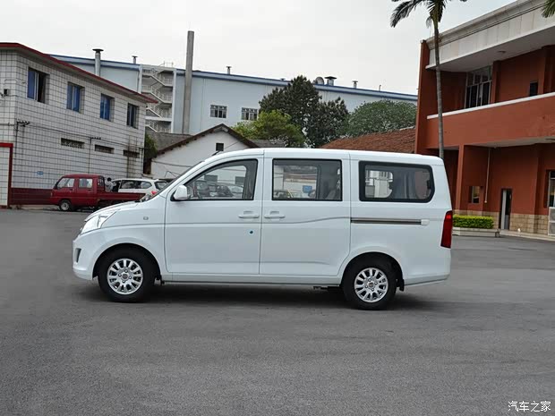 上汽通用五菱 五菱宏光 2015款 1.5L宏光V 上汽通用五菱 五菱宏光 2015款 1.5L宏光V