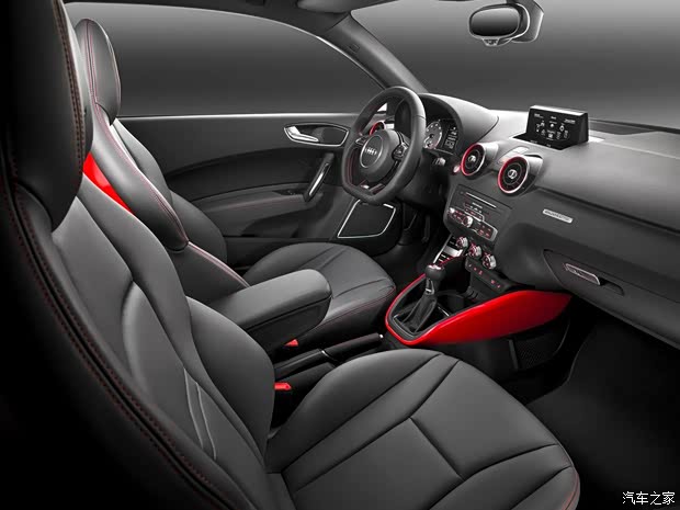 奧迪奧迪(進口)奧迪S12014款 三門版 奧迪奧迪(進口)奧迪S12014款 三門版