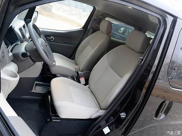 日產(chǎn)鄭州日產(chǎn)日產(chǎn)NV2002014款 1.6L CVT尊貴型