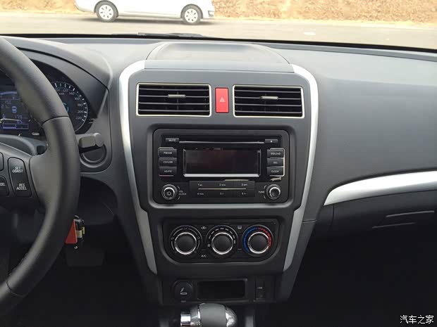 東風(fēng)風(fēng)行東風(fēng)風(fēng)行景逸S32014款 基本型