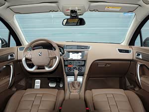 DS 5LS 2014 1.6T  THP200
