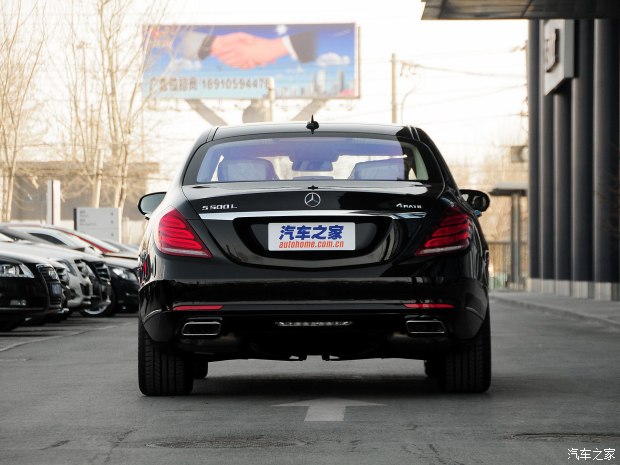 奔驰s500l 4matic开始在中国地区销售,并且实车已经到店, 指导价格为