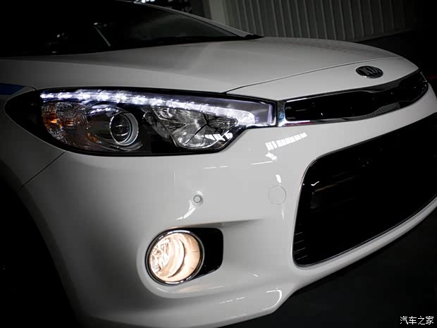 起亞東風(fēng)悅達(dá)起亞起亞K3S2014款 基本型