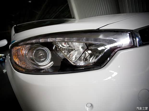 起亞東風(fēng)悅達(dá)起亞起亞K3S2014款 基本型