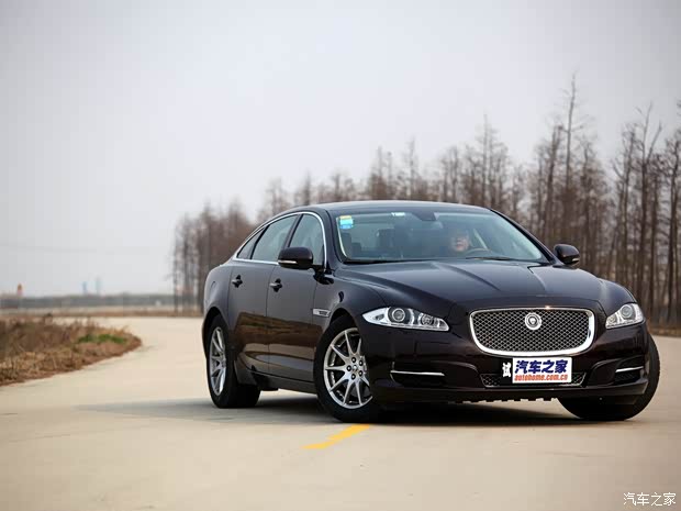 捷豹捷豹捷豹XJ2013款 XJL 2.0T 典雅商务版