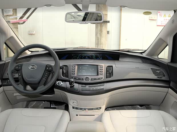 比亞迪比亞迪比亞迪e62014款 精英型(北京版)