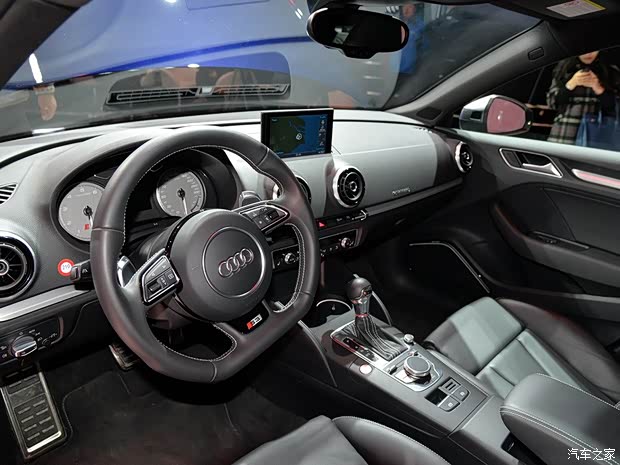 奧迪奧迪(進(jìn)口)奧迪S32014款 S3 2.0T Sportback 奧迪奧迪(進(jìn)口)奧迪S32014款 S3 2.0T Sportback