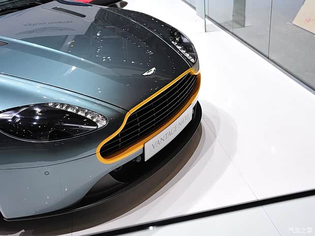 阿斯顿·马丁阿斯顿·马丁V8 Vantage2015款 4.7 N430 阿斯顿·马丁阿斯顿·马丁V8 Vantage2015款 4.7 N430