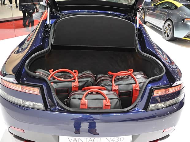 阿斯頓·馬丁阿斯頓·馬丁V8 Vantage2015款 4.7 N430