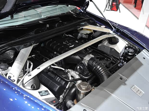 阿斯頓·馬丁阿斯頓·馬丁V8 Vantage2015款 4.7 N430
