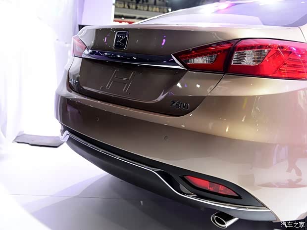 众泰众泰汽车众泰Z5002014款 基本型