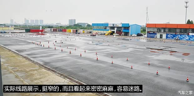 一汽丰田 锐志 2013款 2.5V 尊锐导航版 一汽丰田 锐志 2013款 2.5V 尊锐导航版