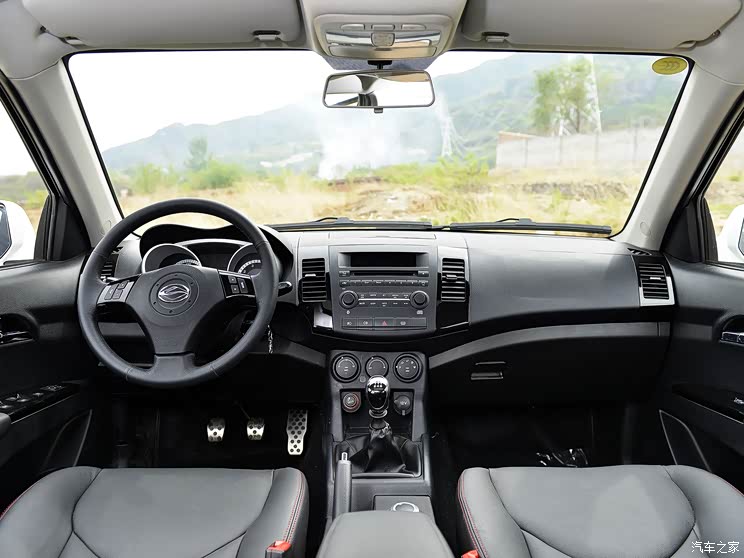 陆风汽车 陆风X8 2014款 探索版 2.0T 汽油4x4超豪华型