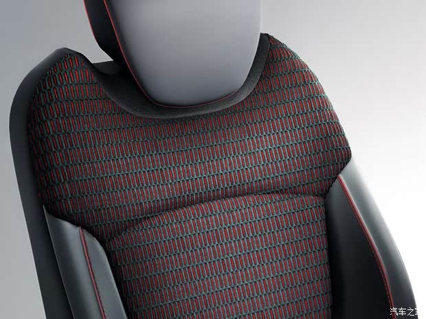 ŵ Captur 2014 Helly Hansen ر