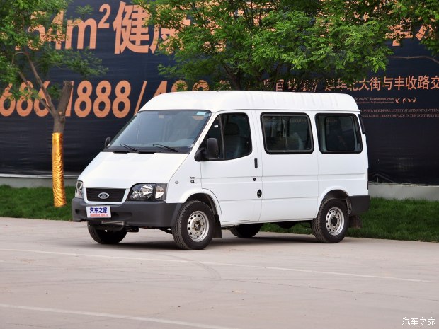 江铃汽车 经典全顺 2013款 2.8T柴油普通型短轴中顶JX493ZLQ4