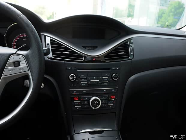 一汽奔騰 奔騰B70 2014款 2.0L 自動豪華型 一汽奔騰 奔騰B70 2014款 2.0L 自動豪華型