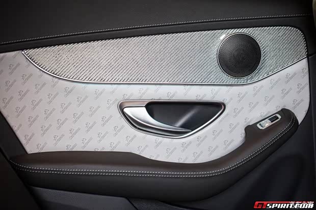 奔馳(進(jìn)口) 奔馳C級(jí)(進(jìn)口) 2014款 C300 奔馳(進(jìn)口) 奔馳C級(jí)(進(jìn)口) 2014款 C300