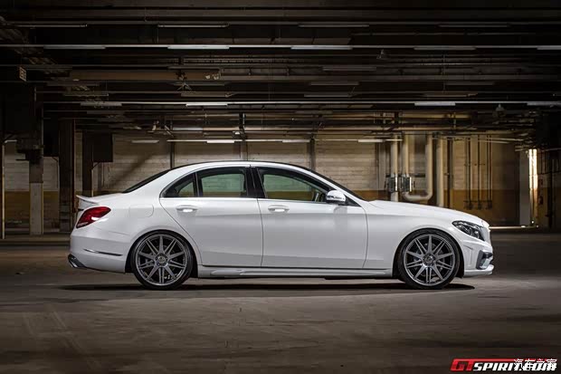 奔馳(進(jìn)口) 奔馳C級(jí)(進(jìn)口) 2014款 C300 奔馳(進(jìn)口) 奔馳C級(jí)(進(jìn)口) 2014款 C300