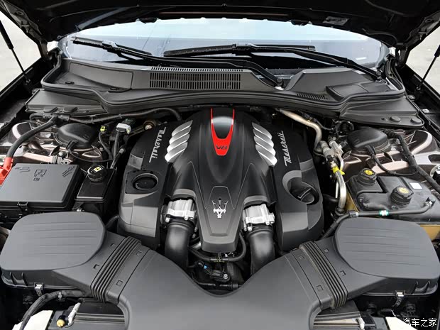 瑪莎拉蒂 總裁 2013款 3.8T 標(biāo)準(zhǔn)型 瑪莎拉蒂 總裁 2013款 3.8T 標(biāo)準(zhǔn)型