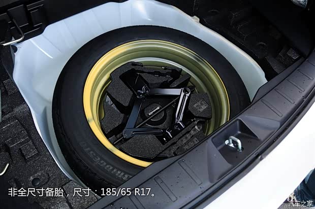 斯巴鲁 森林人 2013款 2.5i 自动尊贵导航版 斯巴鲁 森林人 2013款 2.5i 自动尊贵导航版