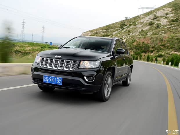 Jeep 指南者 2014款 改款 2.4L 四驱豪华导航版 Jeep 指南者 2014款 改款 2.4L 四驱豪华导航版