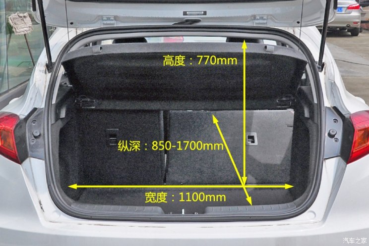 此次推荐的4款车型后座均能放倒以提升储物空间,这也是一款两厢车所