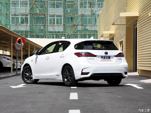 雷克萨斯 雷克萨斯CT 2014款 CT200h F-Sport 单色 雷克萨斯 雷克萨斯CT 2014款 CT200h F-Sport 单色